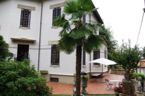 Гостиница Villa Puccini  Venegono Superiore